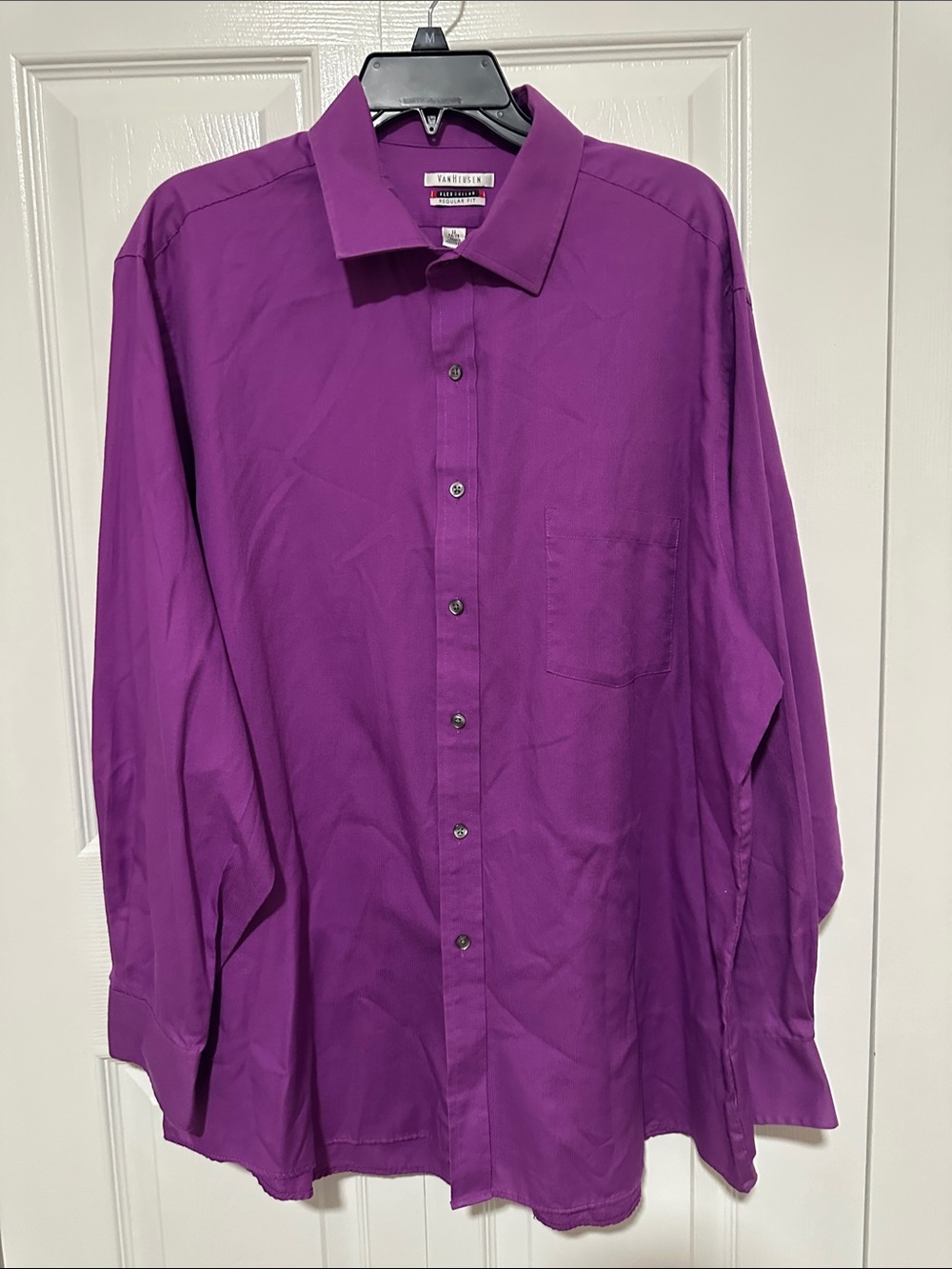 Van Heusen Men's Purple Long-Sleeve Dress Shirt